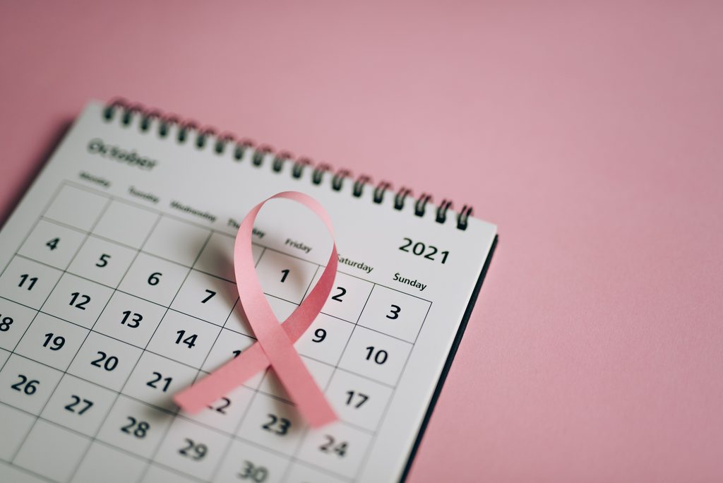 o-que-avaliar-no-plano-de-saúde-para-outubro-rosa